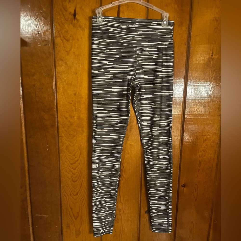 Under Armour Heatgear Black and White Striped Leggings